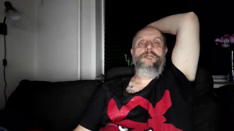 Snapshot of hardmrlazy chatting on February 28, 5:25 pm MrLazy online show from February 28, 5:25 pm