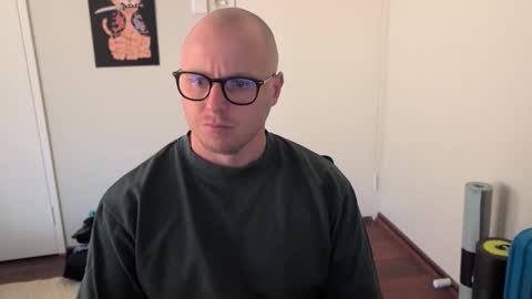 Snapshot of hardon911 chatting on November 10, 2:32 am Stand Lee online show from November 10, 2:32 am