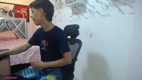 Snapshot of hardsexlove08 chatting on May 16, 7:12 pm Andres Dean online show from May 16, 7:12 pm