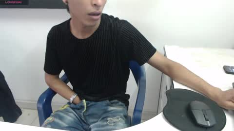 Snapshot of hardsexlove08 chatting on May 18, 9:09 pm Andres Dean online show from May 18, 9:09 pm