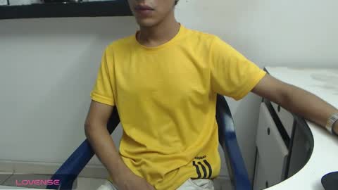 Snapshot of hardsexlove08 chatting on May 25, 12:49 am Andres Dean online show from May 25, 12:49 am