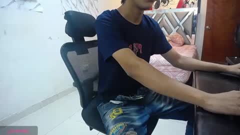 Snapshot of hardsexlove08 chatting on June 2, 9:06 pm Andres Dean online show from June 2, 9:06 pm
