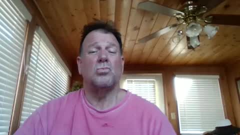 Snapshot of hardsweetandsticky chatting on December 9, 9:16 pm HSS online show from December 9, 9:16 pm