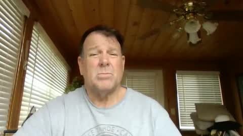 Snapshot of hardsweetandsticky chatting on February 4, 5:12 pm HSS online show from February 4, 5:12 pm