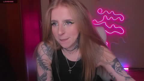 Snapshot of harley_kimm chatting on December 16, 5:27 am Julia online show from December 16, 5:27 am