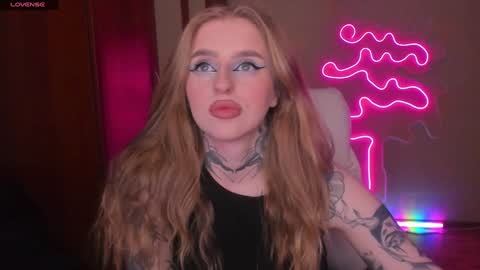 Snapshot of harley_kimm chatting on December 18, 5:48 am Julia online show from December 18, 5:48 am