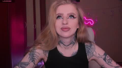 Snapshot of harley_kimm chatting on December 26, 4:53 am Julia online show from December 26, 4:53 am