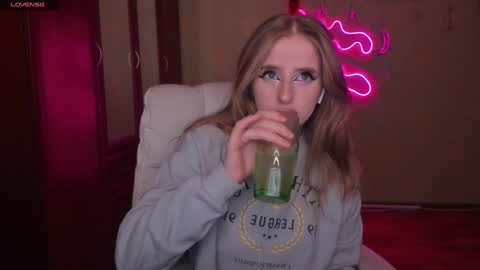 Snapshot of harley_kimm chatting on January 8, 4:34 am Julia online show from January 8, 4:34 am