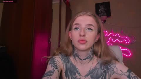 Snapshot of harley_kimm chatting on January 18, 7:59 am Julia online show from January 18, 7:59 am