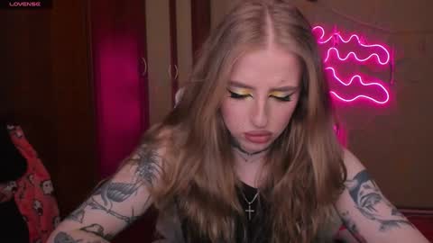 Snapshot of harley_kimm chatting on February 1, 5:07 am Julia online show from February 1, 5:07 am