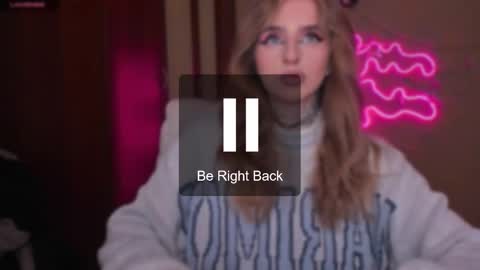 Snapshot of harley_kimm chatting on March 5, 5:18 am Julia online show from March 5, 5:18 am