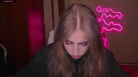 Snapshot of harley_kimm chatting on March 8, 5:07 am Julia online show from March 8, 5:07 am