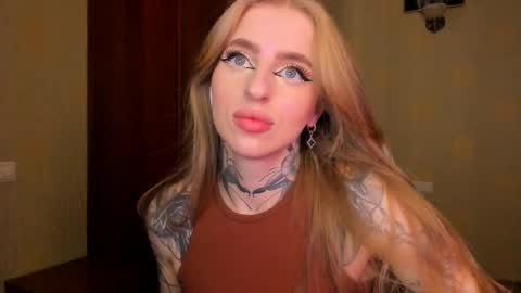 Snapshot of harley_kimm chatting on September 17, 6:04 am Julia online show from September 17, 6:04 am