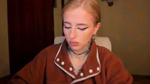 Snapshot of harley_kimm chatting on October 5, 5:39 am Julia online show from October 5, 5:39 am