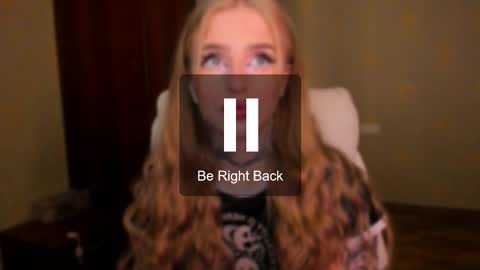 Snapshot of harley_kimm chatting on October 19, 5:19 am Julia online show from October 19, 5:19 am