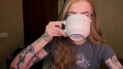 Snapshot of harley_kimm chatting on November 27, 5:53 am Julia online show from November 27, 5:53 am