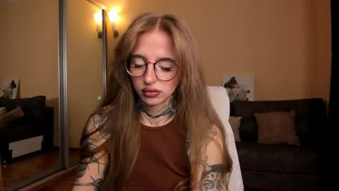 Julia online show from March 18, 4:59 am