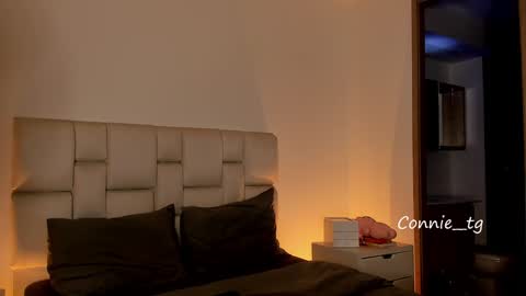 Snapshot of harley_sweett chatting on January 29, 9:28 pm online show from January 29, 9:28 pm