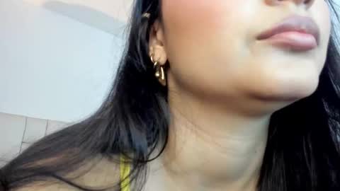 Snapshot of harley_sweett chatting on February 28, 5:14 pm online show from February 28, 5:14 pm