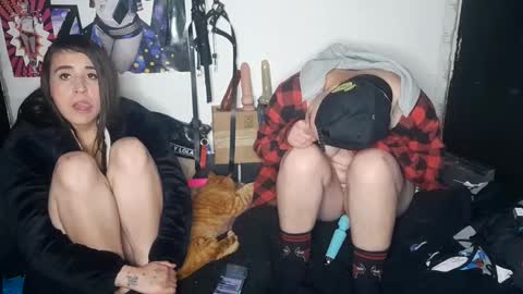 Snapshot of harly_jocker chatting on December 12, 12:48 am online show from December 12, 12:48 am