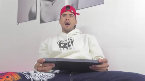 harold_999 online show from November 6, 8:43 pm