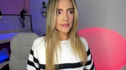 Harper  online show from December 22, 7:33 pm