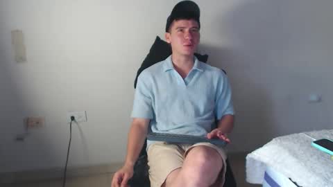 Snapshot of harry_brown2324 chatting on November 15, 2:24 pm Sebastian online show from November 15, 2:24 pm