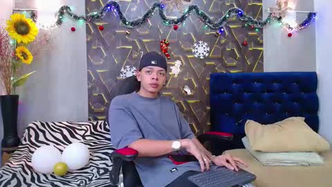 Snapshot of harry_jhonsonn chatting on December 4, 9:56 pm Harry online show from December 4, 9:56 pm