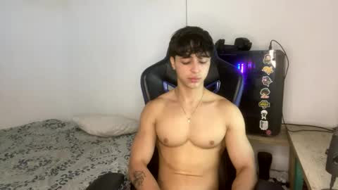 Snapshot of harry_p01 chatting on February 8, 1:33 pm harry_p01 online show from February 8, 1:33 pm