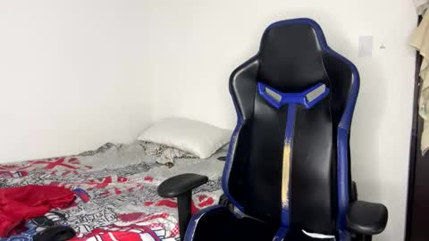 Snapshot of harry_p01 chatting on September 11, 2:22 am harry_p01 online show from September 11, 2:22 am