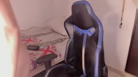 harry_p01 online show from February 11, 4:50 am