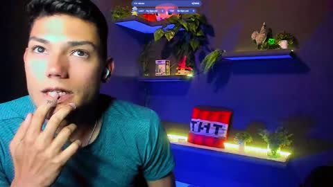  ... online show from April 6, 2:51 pm