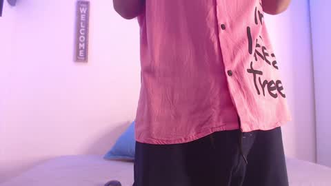 Snapshot of harrythomson1 chatting on December 23, 1:08 am harry thomson online show from December 23, 1:08 am