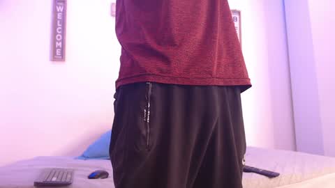 Snapshot of harrythomson1 chatting on December 26, 4:32 am harry thomson online show from December 26, 4:32 am