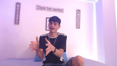 Snapshot of harrythomson1 chatting on December 30, 6:27 pm harry thomson online show from December 30, 6:27 pm