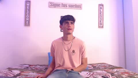 Snapshot of harrythomson1 chatting on January 18, 5:10 am harry thomson online show from January 18, 5:10 am