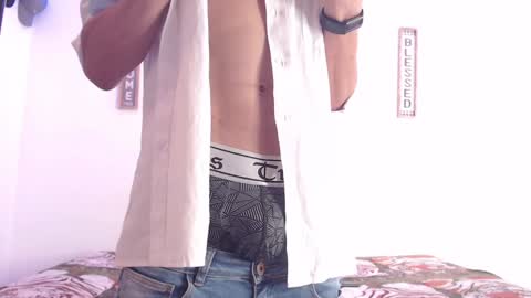 Snapshot of harrythomson1 chatting on January 22, 1:42 pm harry thomson online show from January 22, 1:42 pm