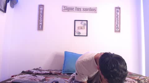 Snapshot of harrythomson1 chatting on January 24, 11:48 am harry thomson online show from January 24, 11:48 am