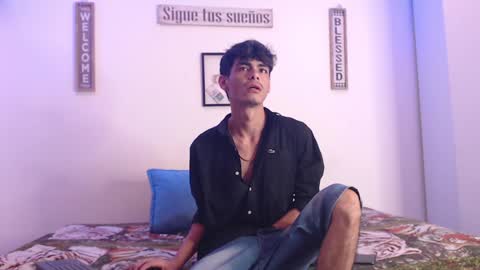 Snapshot of harrythomson1 chatting on January 26, 4:30 am harry thomson online show from January 26, 4:30 am