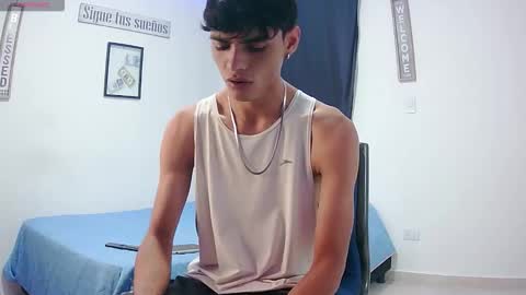 Snapshot of harrythomson1 chatting on October 21, 12:11 am harry thomson online show from October 21, 12:11 am