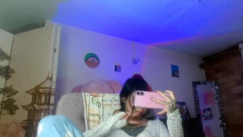 Im Emily and I could be the love of your life    online show from April 5, 3:15 am