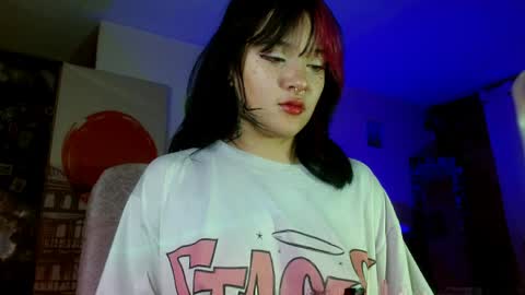 Im Emily and I could be the love of your life    online show from April 9, 2:55 am