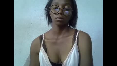 Snapshot of harysette chatting on December 5, 8:33 am harysette online show from December 5, 8:33 am