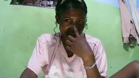 hasleyinah online show from February 17, 11:00 pm