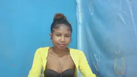 Snapshot of hasleyinah chatting on June 28, 7:09 pm hasleyinah online show from June 28, 7:09 pm