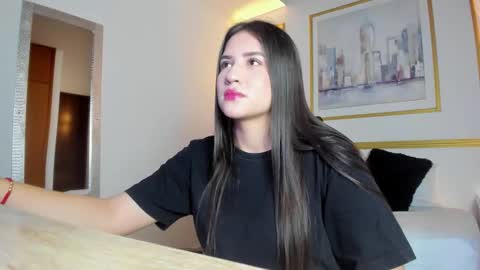 Snapshot of hasna_cass chatting on March 31, 11:32 am H A S N A online show from March 31, 11:32 am