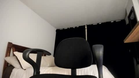 Nicole online show from February 7, 5:11 am