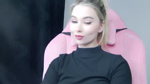 Anna online show from November 26, 9:05 pm