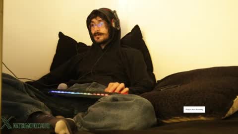 Snapshot of hatsumotokyoto chatting on January 30, 7:26 pm More content 2 online show from January 30, 7:26 pm