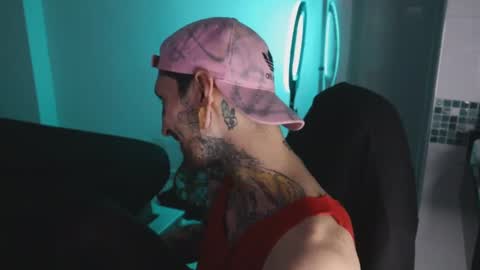 Snapshot of hatsumotokyoto chatting on October 10, 4:11 am More content 2 online show from October 10, 4:11 am